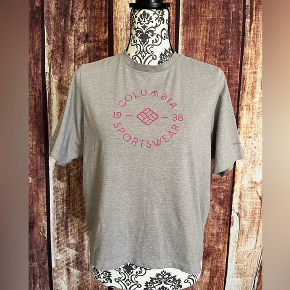 Columbia Tops - Columbia | Women’s Gray Short Sleeve Tee with Graphic Design